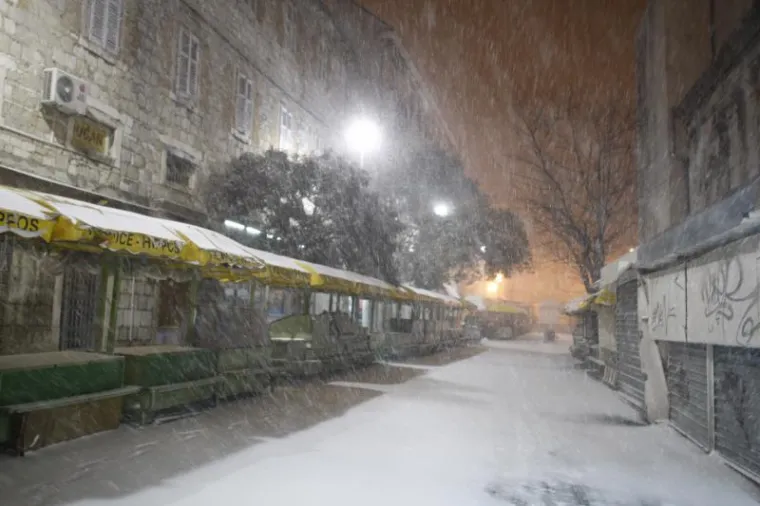 Splićani uživaju u snježnom danu