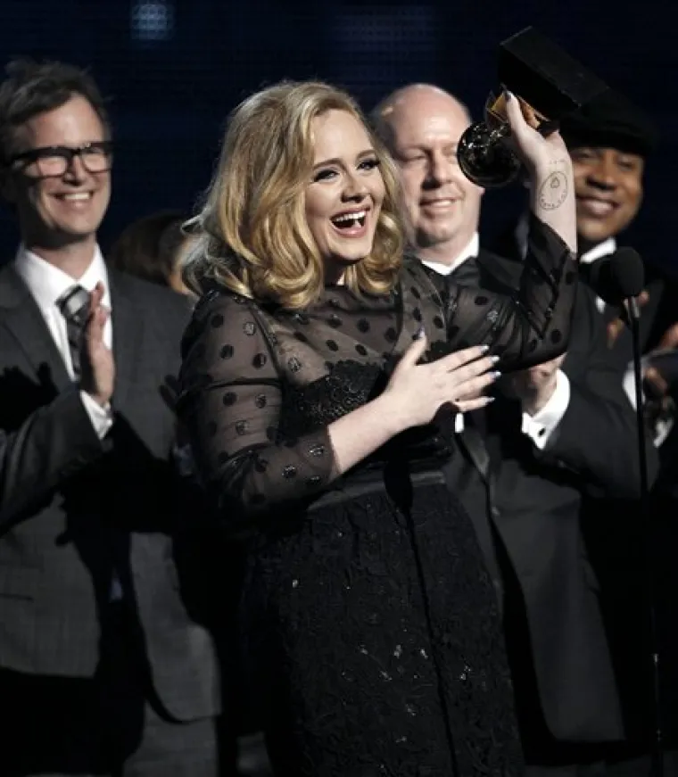Adele potukla konkurenciju i slavila sa šest Grammya