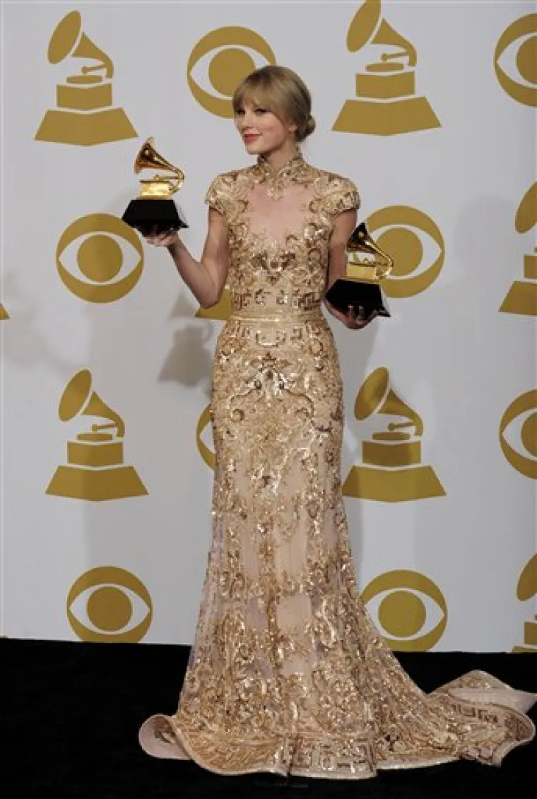 Adele potukla konkurenciju i slavila sa šest Grammya