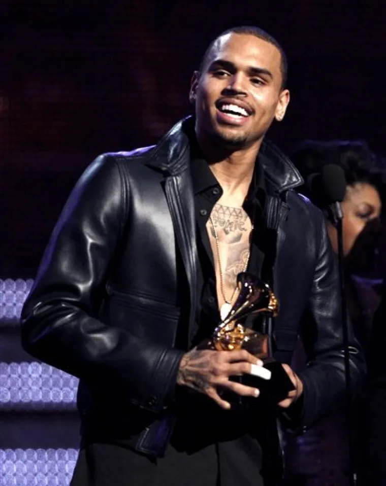 Adele potukla konkurenciju i slavila sa šest Grammya