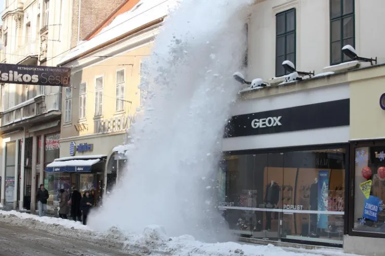 Opasnost iz vedra neba zaprijetila Zagrepčanima
