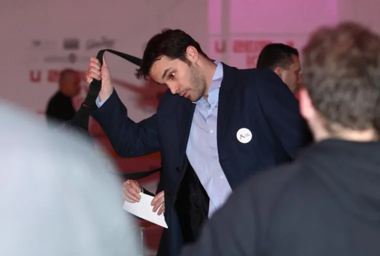 Poznati pohrlili upoznati Angelinu!