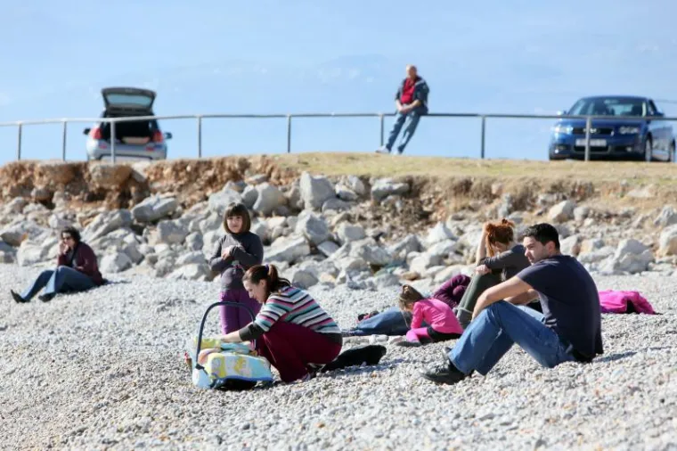 Hrvati iskoristili sunčan dan i pohrlili na ulice