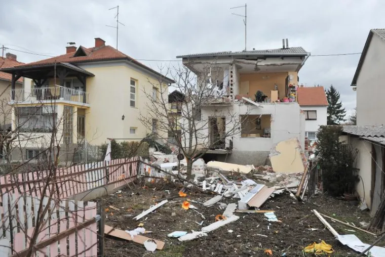Silovita eksplozija uni&scaron;tila kuću u Varaždinu