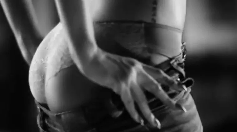 Seksi Rihanna ponovno ostavlja bez daha