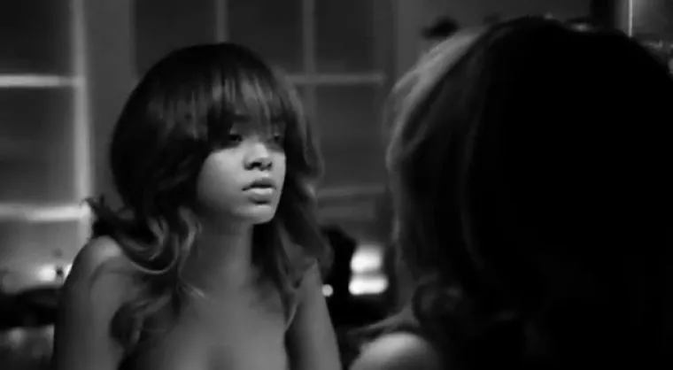 Seksi Rihanna ponovno ostavlja bez daha