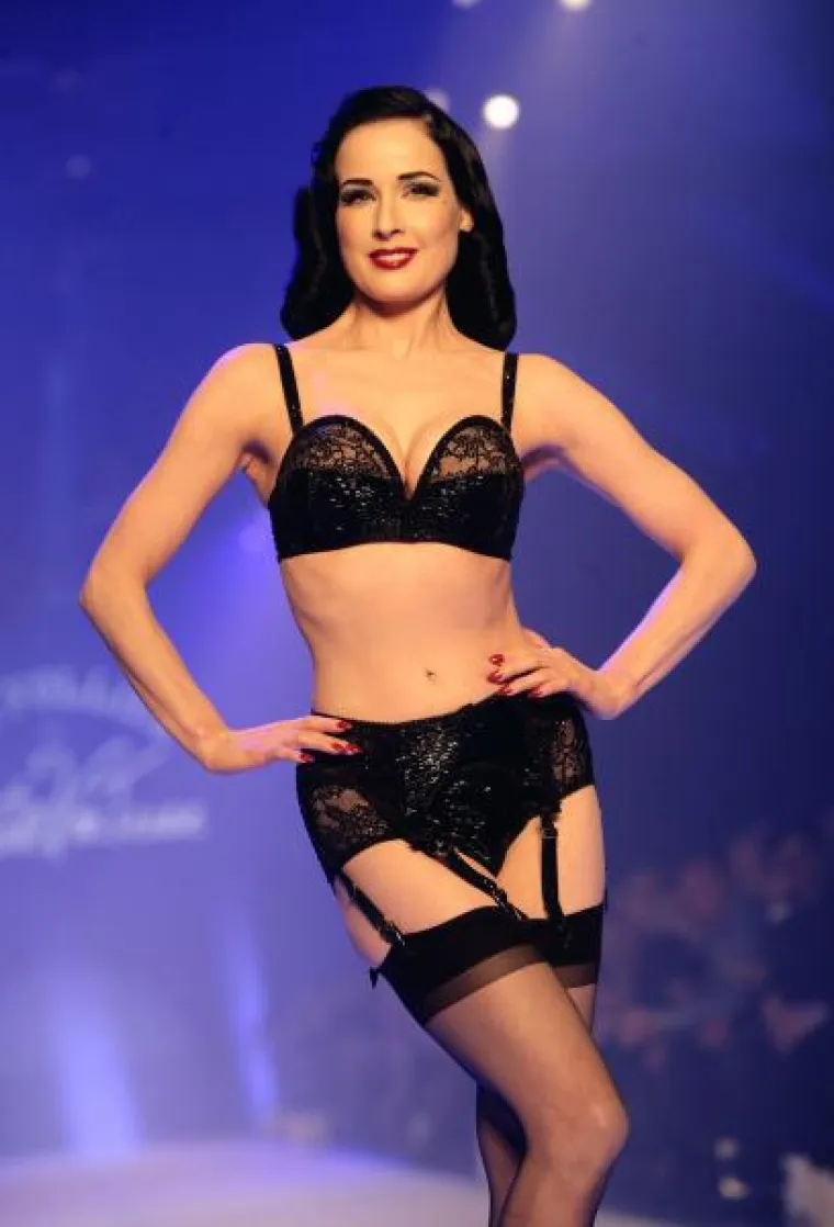 Kraljica burleske predstavila svoju kolekciju donjeg rublja