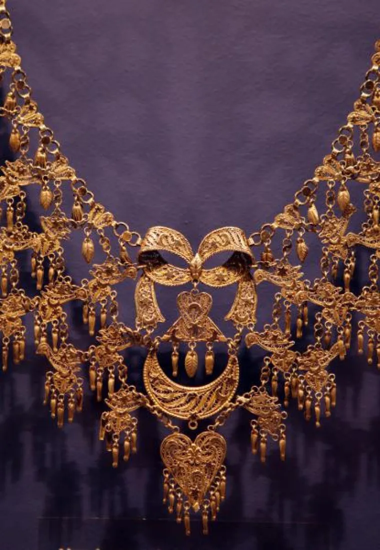 Na izložbi se mogu pogledati komadi nakit pronađeni na prostoru sjeverne Afrike i Azije