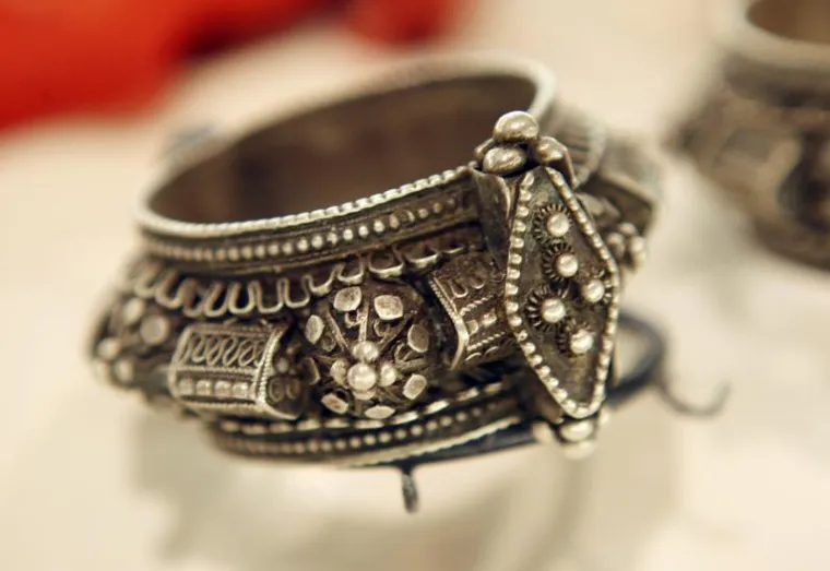 Zajedničko je svim izlo&scaron;cima u glaeriji SESI u Sao Paulu da su ih nosili pustinjski narodi diljem svijeta.