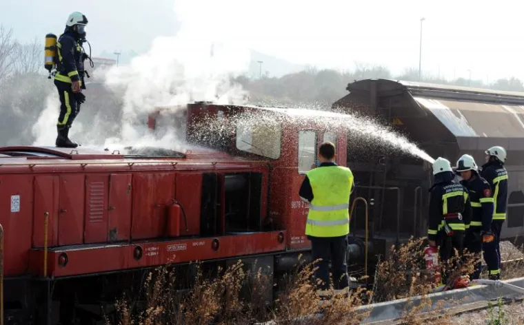 U &Scaron;ibeniku se zapalila lokomotiva
