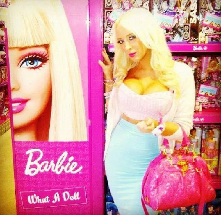 Djevojka postala prava Barbika