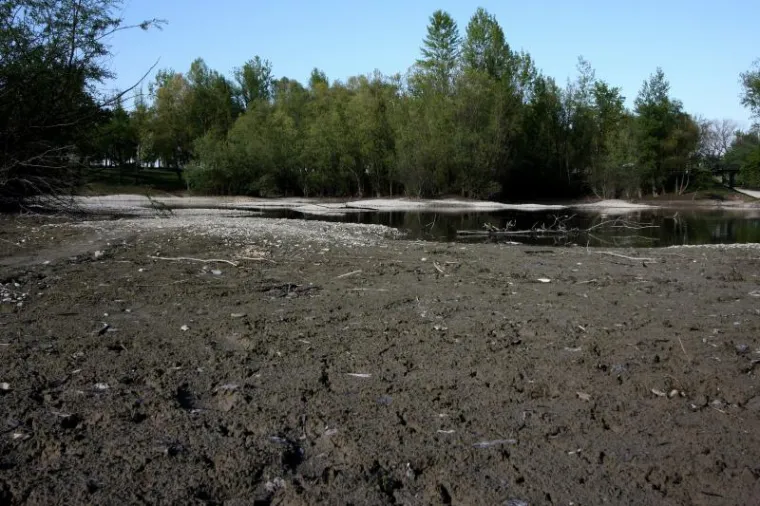 Presu&scaron;ilo malo zagrebačko 'more'