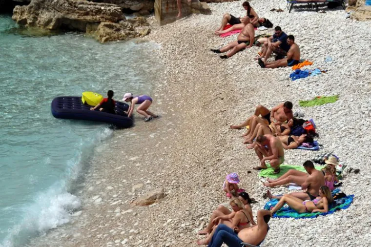 Kraj travnja u Hrvatskoj uz nezapamćene vrućine!