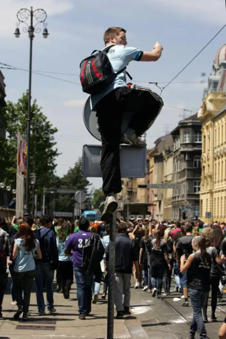 Maturanti se veselili na ulicama Zagreba