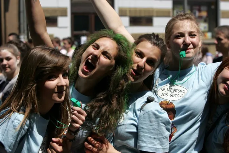 Maturanti se veselili na ulicama Zagreba