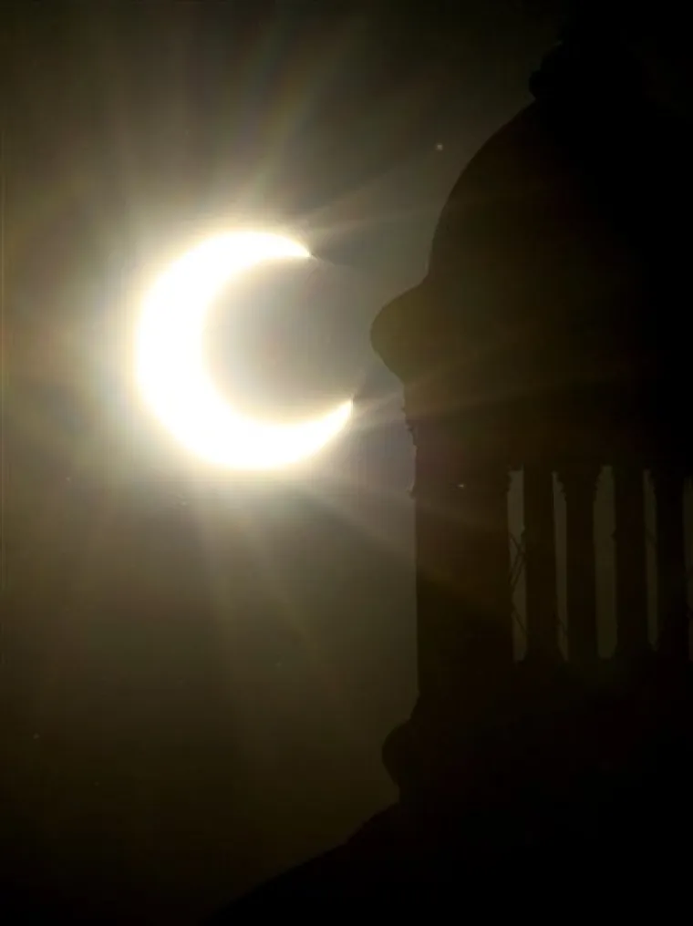 Milijuni uživali u pomrčini Sunca!