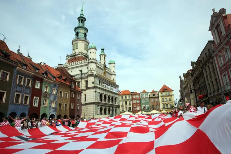 Navijači okupirali ulice Poznanja
