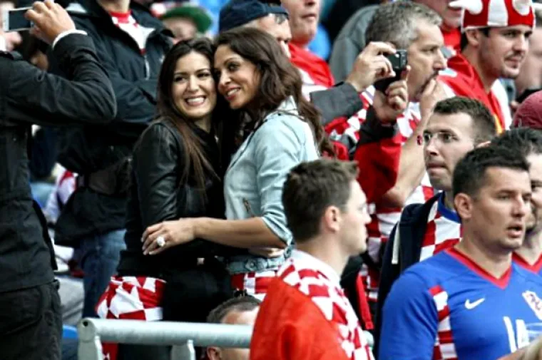 Tko je pobijedio na tribini - Hrvatice ili Talijanke?