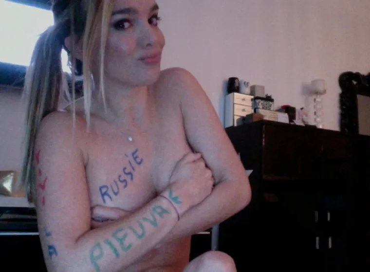 Svojim grudima zasjenit će sve vidovnjake