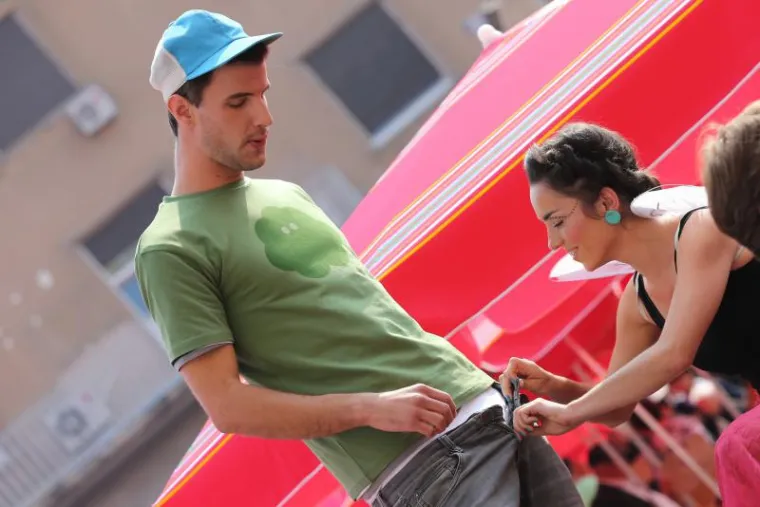 Striptiz na Dolcu &scaron;okirao prolaznike