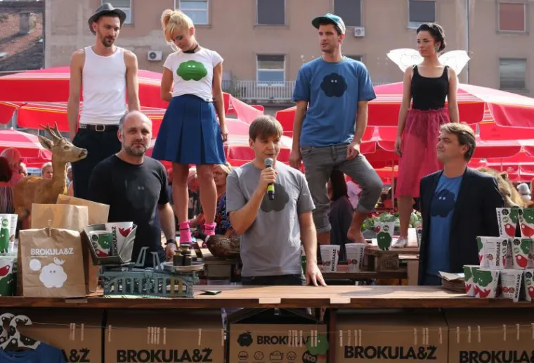 Striptiz na Dolcu &scaron;okirao prolaznike