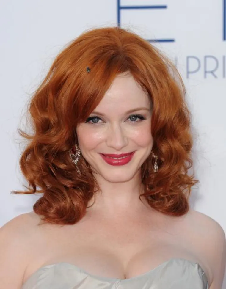 Sve je zadivila svojim dekolteom