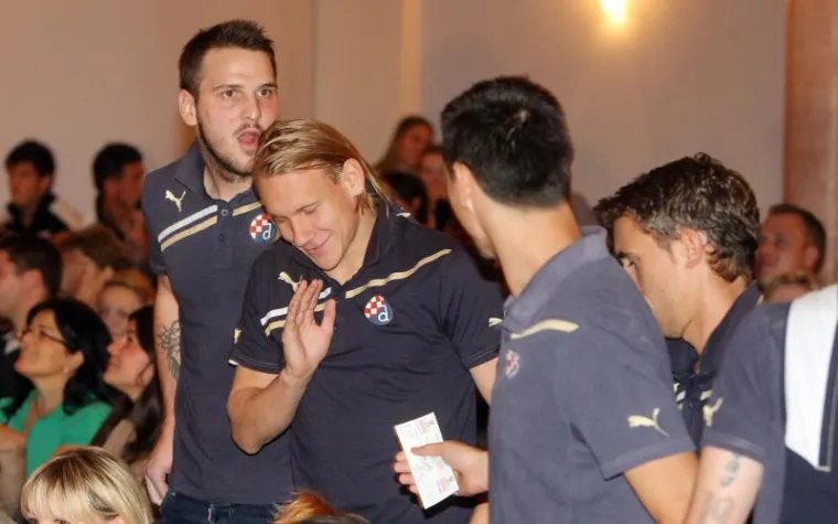 Dinamovci večer proveli u kazalištu