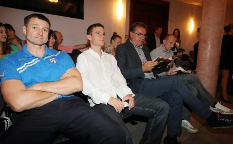 Dinamovci večer proveli u kazalištu