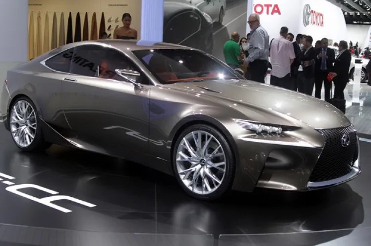 Lexus LF CC