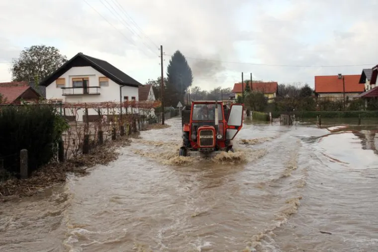Hrvatsku 'zapljusnuo' veliki vodni val