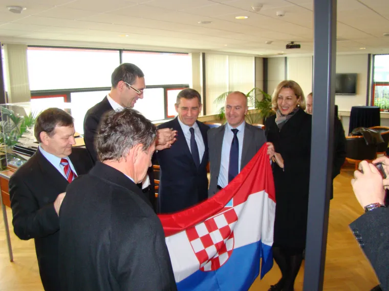 Pogledajte kako je protekao put generala Vladinim zrakoplovom