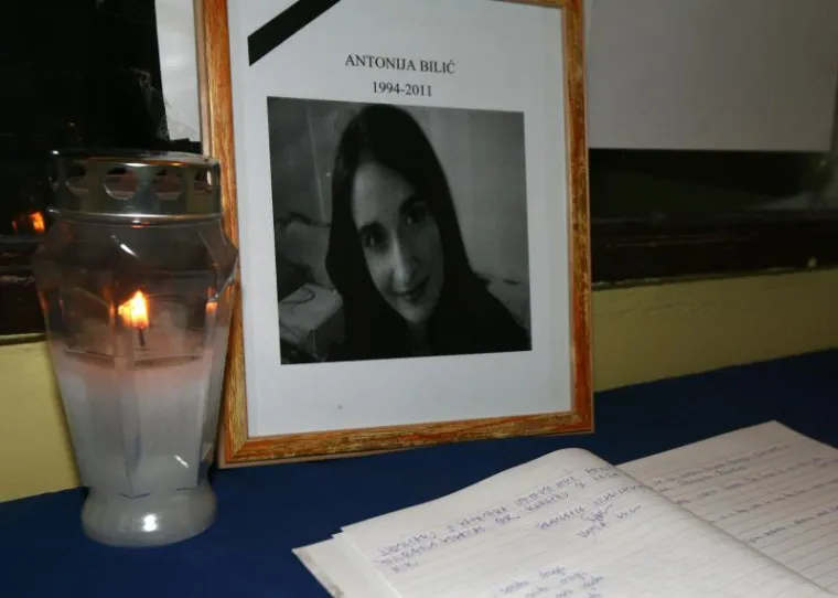 Prijatelji Antonije Bilić se upisali u Knjigu žalosti