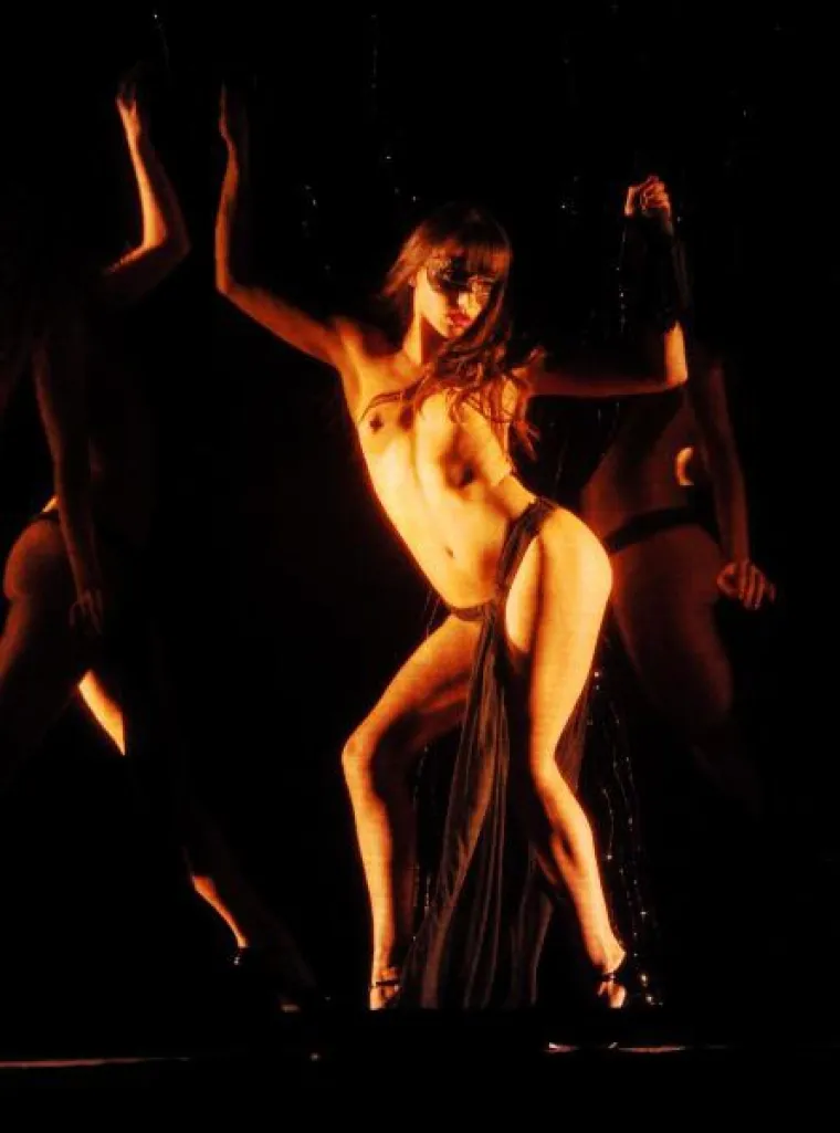 Toples plesačice posjetitelje ostavile bez daha