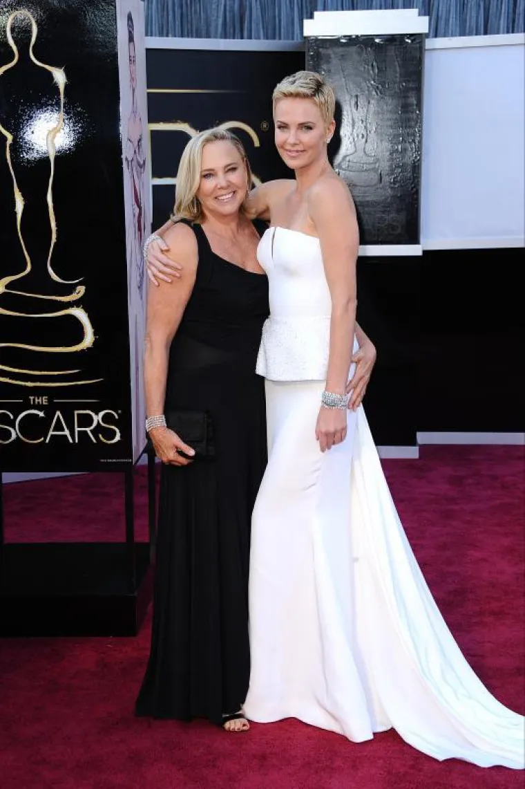 Charlize Theron je također zablistala na crvenom tepihu.