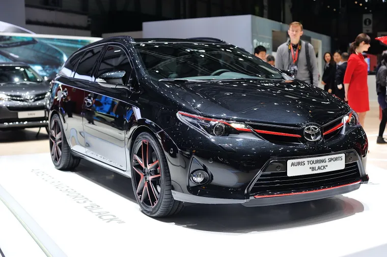 Toyota Auris TS