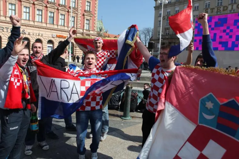 '... jer ovdje igra Hrvatska! Ale-ale-ale-ale...'