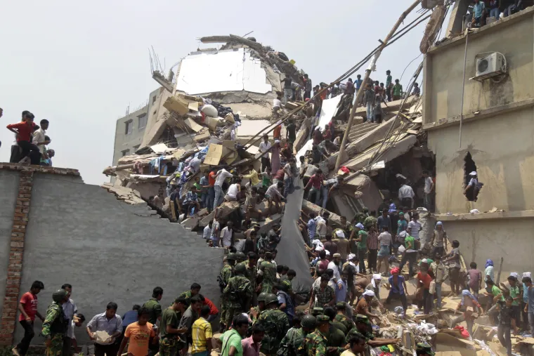 Uru&scaron;ena tvornica odjeće u Banglade&scaron;u