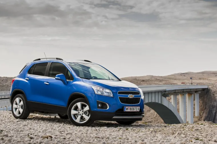 Chevrolet Trax donosi mnoge prednosti SUV-a pritom pružajući vozne karakteristike i potrošnju goriva manjih automobila.