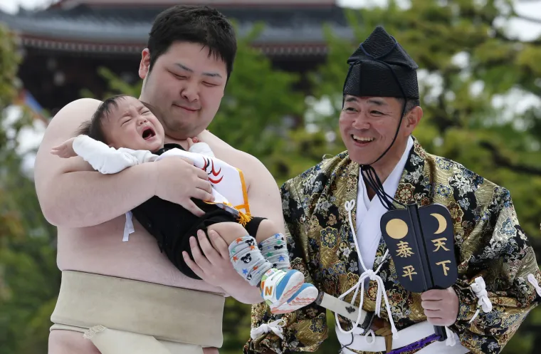 Natjecanje u plakanju beba u Japanu
