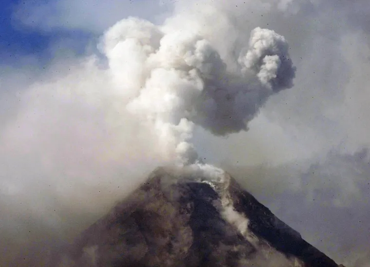 Erupcija vulkana Mayon na Filipinima