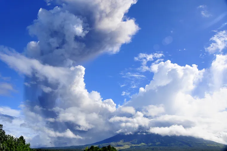Erupcija vulkana Mayon na Filipinima
