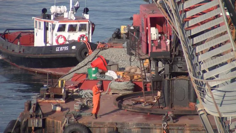 Brod udario u kontrolni toranji u Genovi