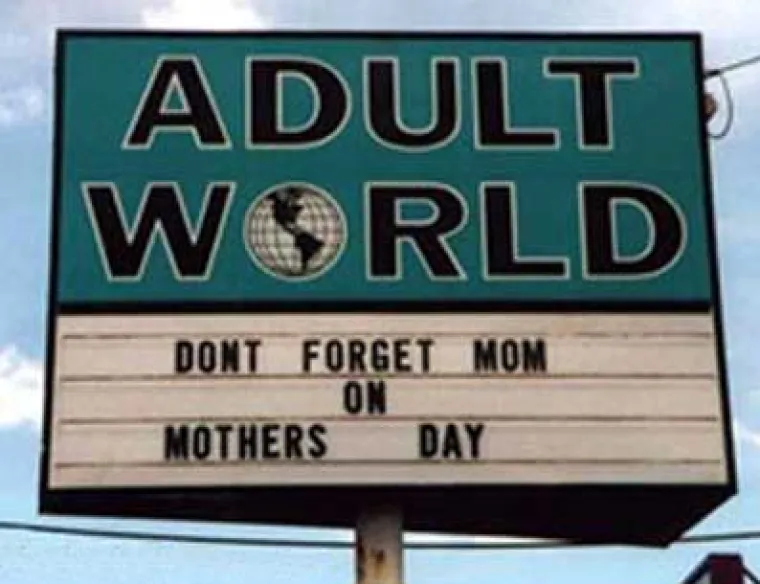 Čudni momenti, čestitke i reklame za Majčin dan