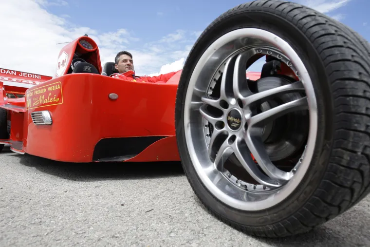 Svojim rukama napravio repliku F-1 formule