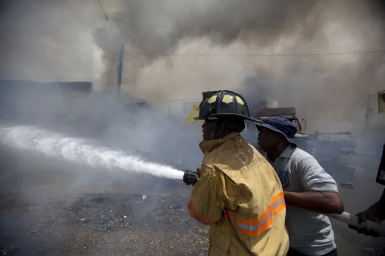 Požar u Port-au-Prince na Haitiu