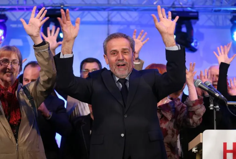 Kako se slavilo i tugovalo u izbornoj noći