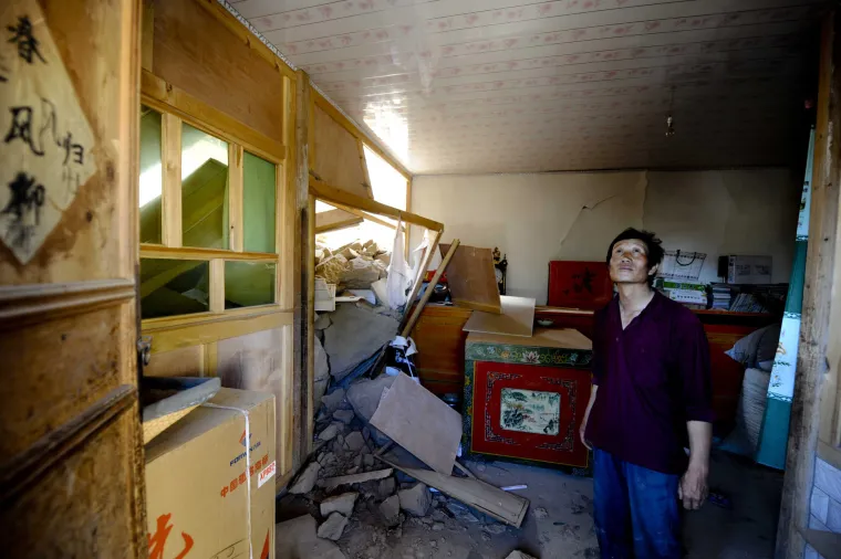 Gansu provinciju pogodio je snažan potres pri čemu su stradali mnogi ljudi i uni&scaron;tene su mnoge kuće.