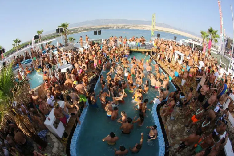 Tulumi na Zrću postaju sve razuzdaniji