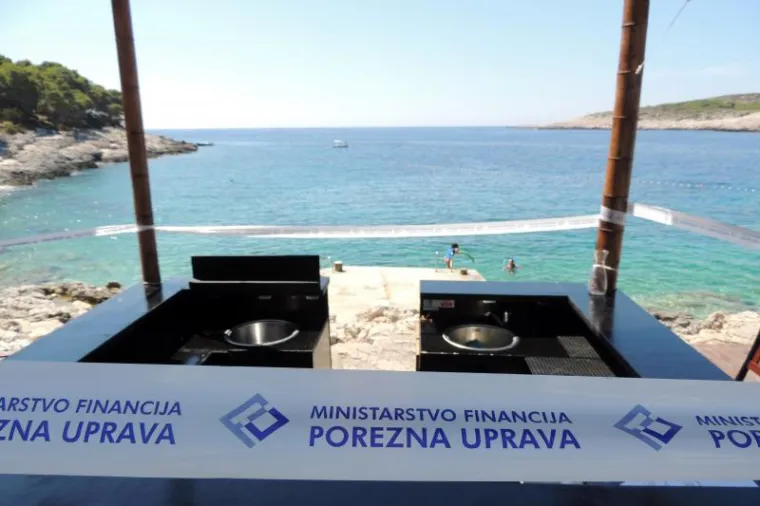 Carpe Diem Beach pod ključem