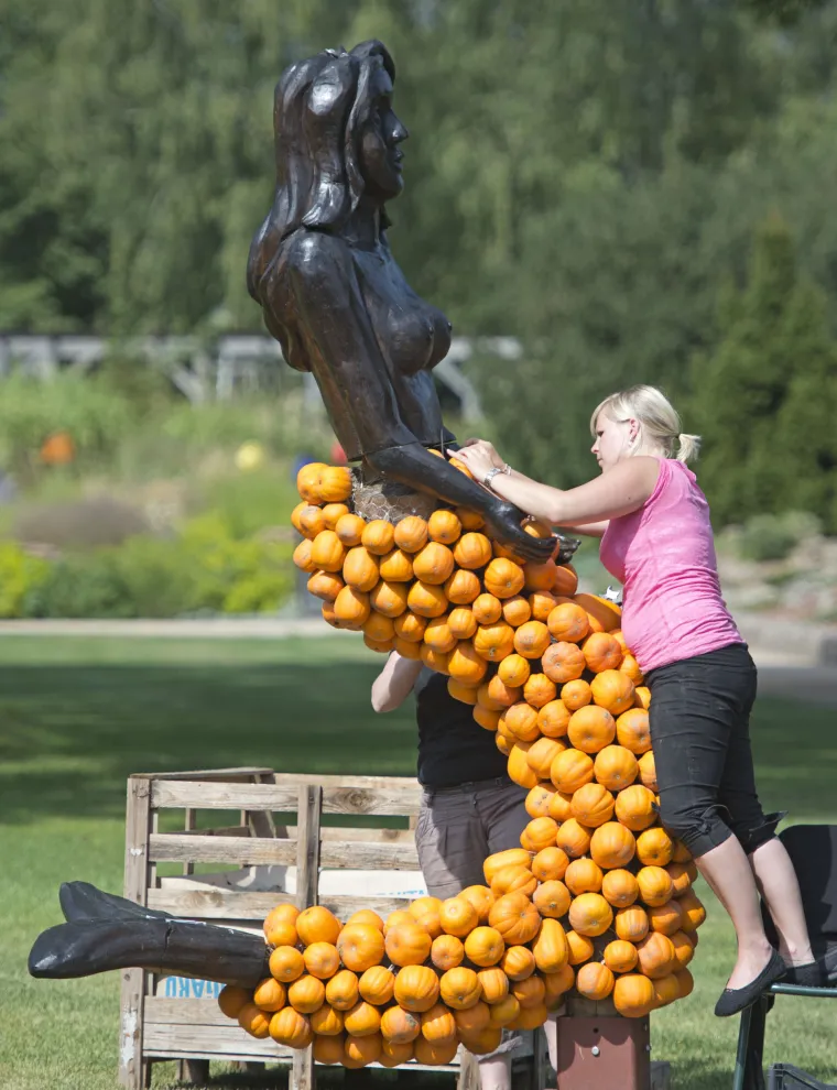 Njemačka: Skulpture ukrašene tikvicama